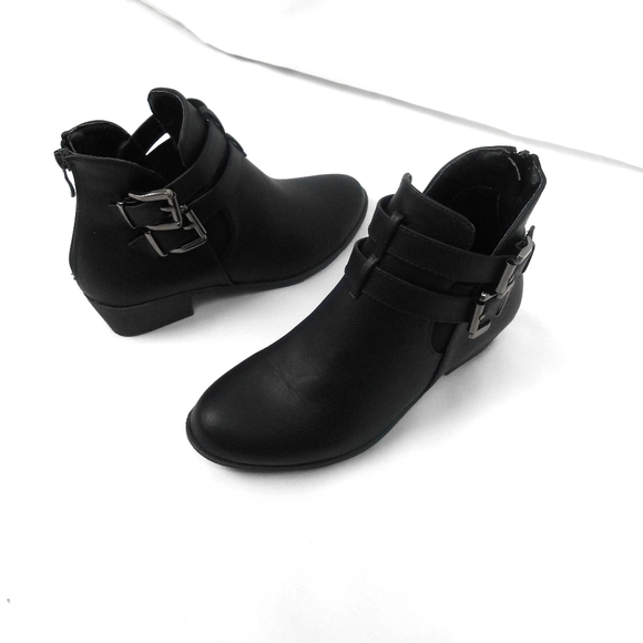 🆕️ Adrianna Ankle Boots - Picture 6 of 8